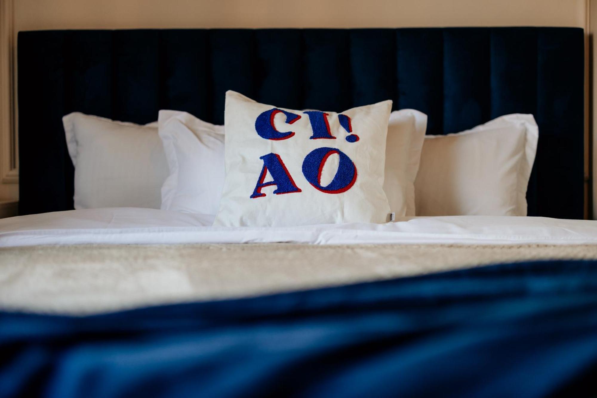 Decebal Central Studio - Elegant And Cozy Stay Arad Bagian luar foto