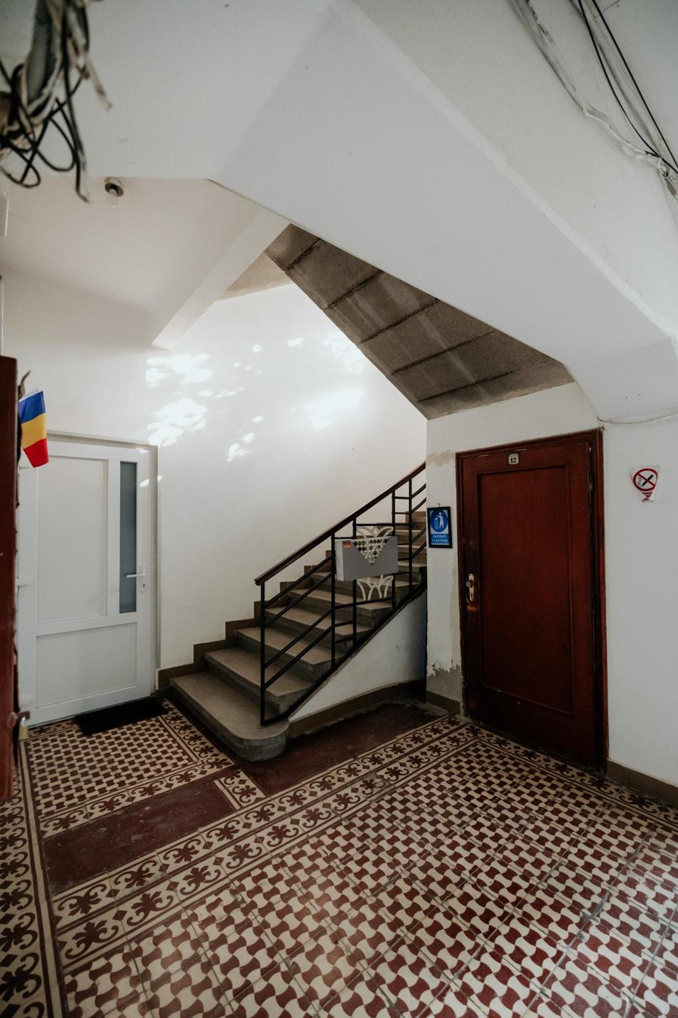 Decebal Central Studio - Elegant And Cozy Stay Arad Bagian luar foto